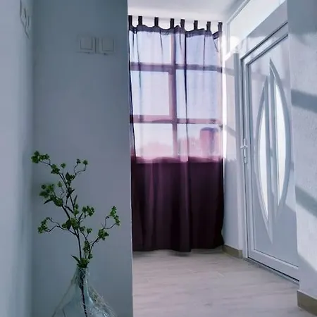 Apartment Antonela Komin (Dubrovnik-Neretva)